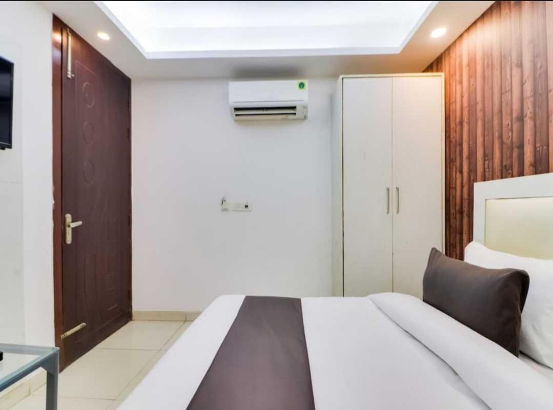 Hotel O Galaxy Stay Neu-Delhi Exterior foto
