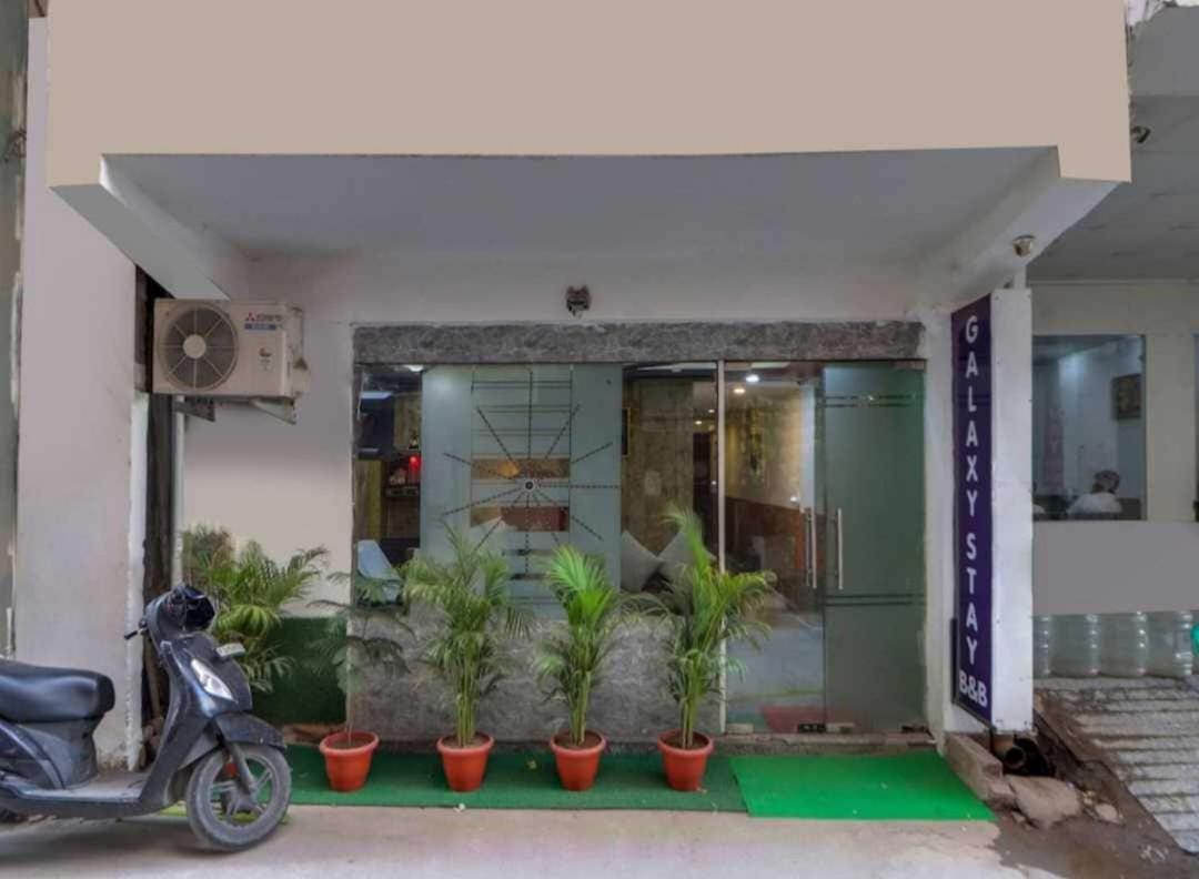 Hotel O Galaxy Stay Neu-Delhi Exterior foto